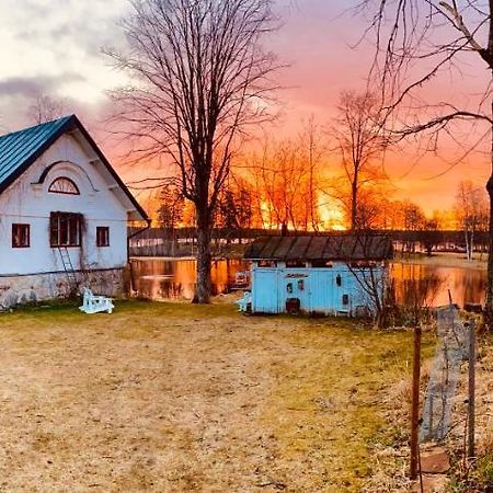 Romantic Spa Villa With Fireplace By The Lake Stjarnsund 외부 사진