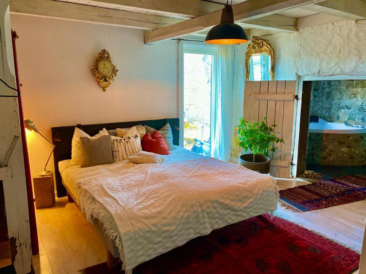 Romantic Spa Villa With Fireplace By The Lake Stjarnsund 외부 사진