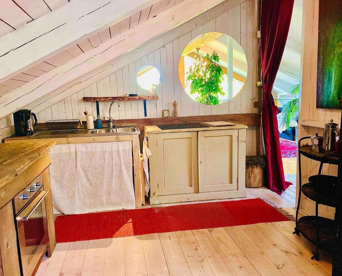 Romantic Spa Villa With Fireplace By The Lake Stjarnsund 외부 사진