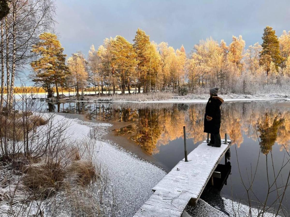 Romantic Spa Villa With Fireplace By The Lake Stjarnsund 외부 사진