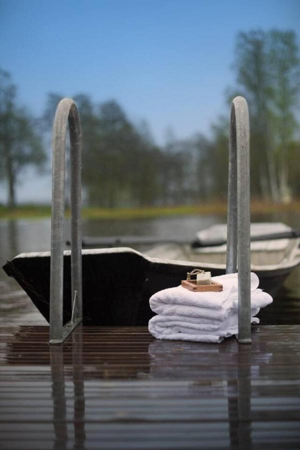 Romantic Spa Villa With Fireplace By The Lake Stjarnsund 외부 사진